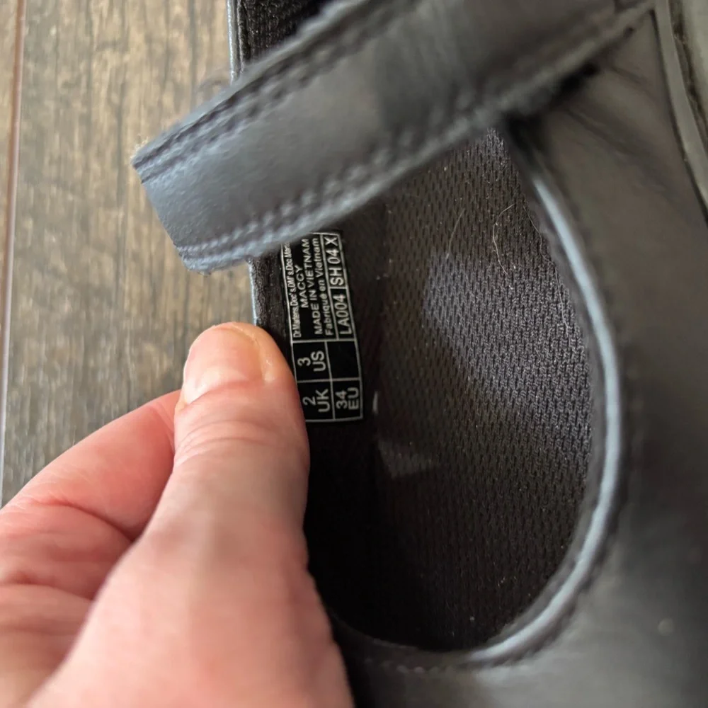 Black Dr Martens Mary Jane’s Big Kids - Picture 4 of 5